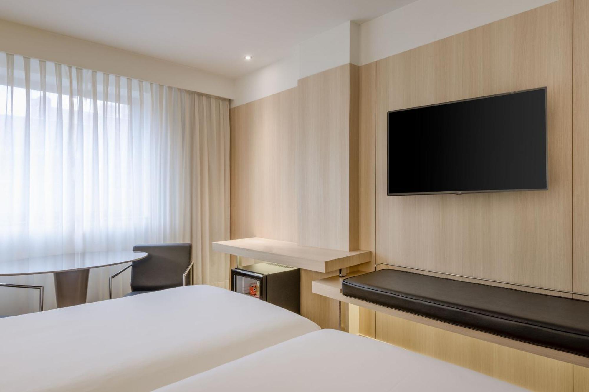 Ac Hotel Cordoba By Marriott Bagian luar foto